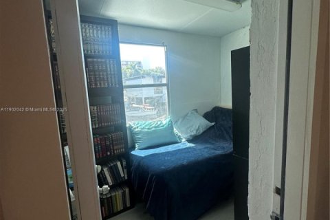 Condo in North Miami Beach, Florida, 3 bedrooms  № 1953526 - photo 15