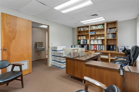 Immobilier commercial à louer à Crystal River, Floride: 597.36 m2 № 1629202 - photo 24
