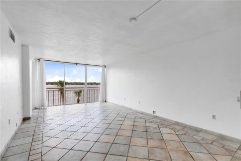 Condominio en alquiler en Winter Park, Florida, 1 dormitorio, 85.01 m2 № 1880744 - foto 6
