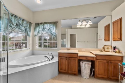 House in Bradenton, Florida 4 bedrooms, 214.05 sq.m. № 2406944 - photo 26