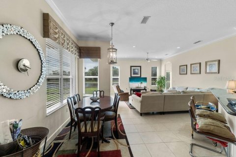 House in Bradenton, Florida 4 bedrooms, 214.05 sq.m. № 2406944 - photo 11