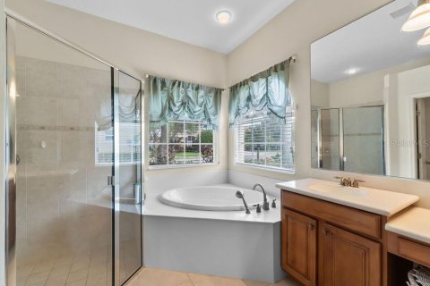 House in Bradenton, Florida 4 bedrooms, 214.05 sq.m. № 2406944 - photo 27