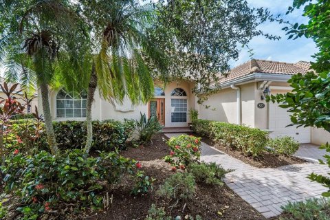 House in Bradenton, Florida 4 bedrooms, 214.05 sq.m. № 2406944 - photo 3