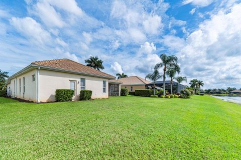 House in Bradenton, Florida 4 bedrooms, 214.05 sq.m. № 2406944 - photo 8