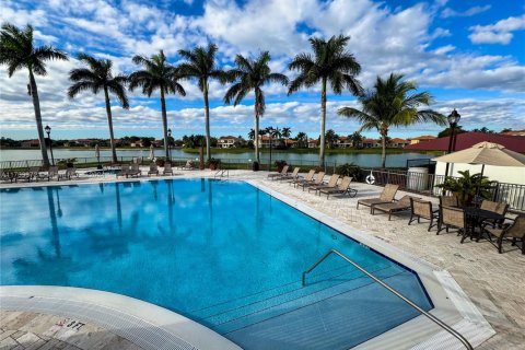 Casa en venta en Cutler Bay, Florida, 5 dormitorios, 315.77 m2 № 1457604 - foto 15