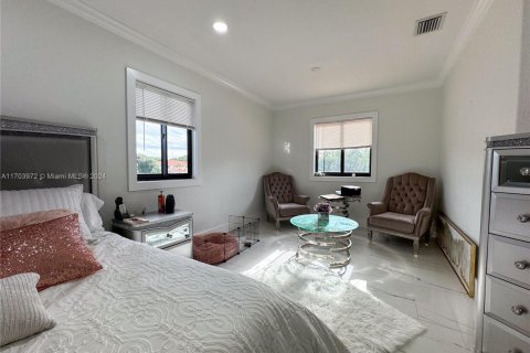 Casa en venta en Cutler Bay, Florida, 5 dormitorios, 315.77 m2 № 1457604 - foto 10