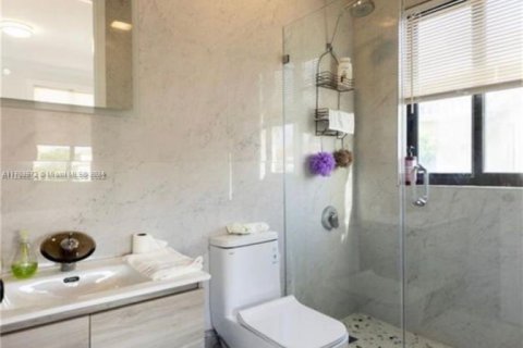 Casa en venta en Cutler Bay, Florida, 5 dormitorios, 315.77 m2 № 1457604 - foto 19