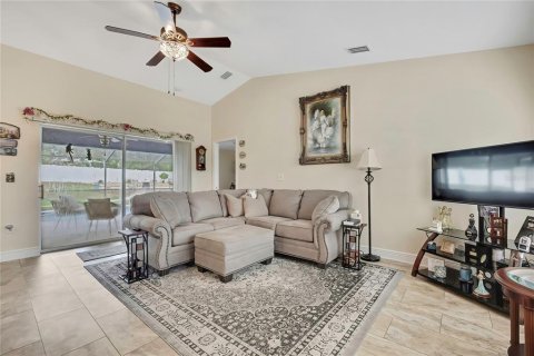 House in Spring Hill, Florida 3 bedrooms, 147.9 sq.m. № 2259407 - photo 6