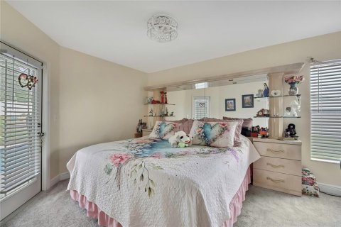 House in Spring Hill, Florida 3 bedrooms, 147.9 sq.m. № 2259407 - photo 18