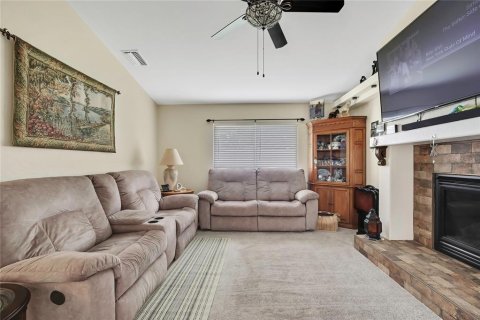 House in Spring Hill, Florida 3 bedrooms, 147.9 sq.m. № 2259407 - photo 16