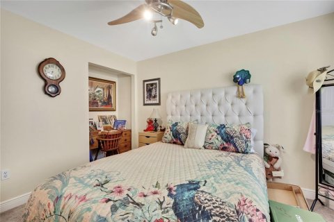 House in Spring Hill, Florida 3 bedrooms, 147.9 sq.m. № 2259407 - photo 29