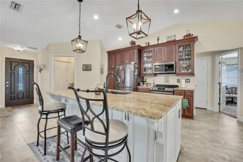 House in Spring Hill, Florida 3 bedrooms, 147.9 sq.m. № 2259407 - photo 8