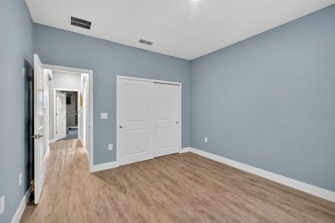 House in North Port, Florida 3 bedrooms, 181.81 sq.m. № 1917653 - photo 24