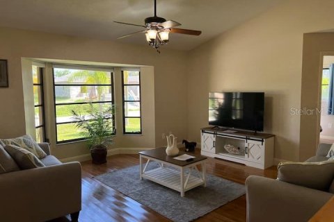 Villa ou maison à louer à Rotonda, Floride: 3 chambres, 114.73 m2 № 1771321 - photo 6