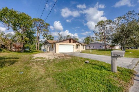 House in Venice, Florida 2 bedrooms, 122.54 sq.m. № 1521573 - photo 3