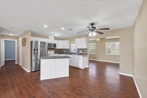House in Venice, Florida 2 bedrooms, 122.54 sq.m. № 1521573 - photo 13