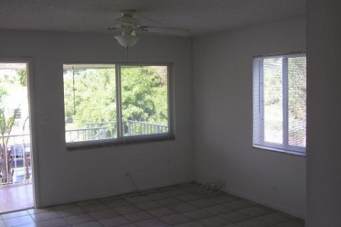 Appartement à louer à Fort Lauderdale, Floride: 1 chambre, 65.03 m2 № 2192455 - photo 2