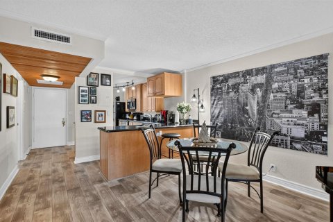 Copropriété à vendre à Boca Raton, Floride: 2 chambres, 104.98 m2 № 2301826 - photo 12