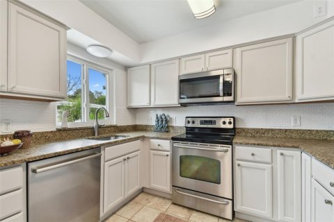 Villa ou maison à louer à Saint Petersburg, Floride: 3 chambres, 122.63 m2 № 1858318 - photo 12