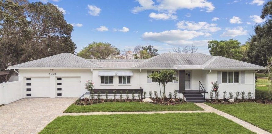 Villa ou maison à Saint Petersburg, Floride 3 chambres, 122.63 m2 № 1858318