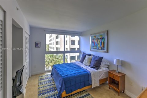 Condo in Miami, Florida, 1 bedroom  № 2046990 - photo 10