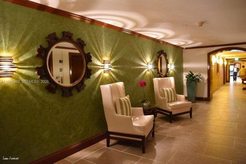 Condo in Miami, Florida, 1 bedroom  № 2046990 - photo 25