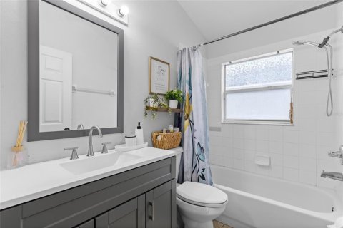 Casa en venta en Davenport, Florida, 4 dormitorios, 167.41 m2 № 2345708 - foto 2