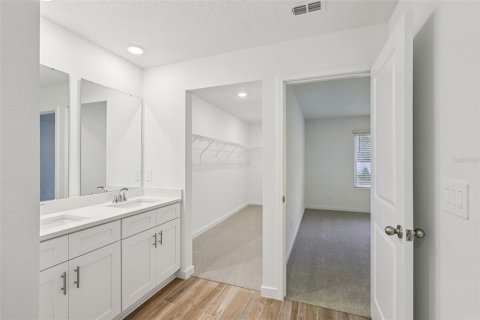 House in Palm Coast, Florida 4 bedrooms, 171.13 sq.m. № 2208437 - photo 18