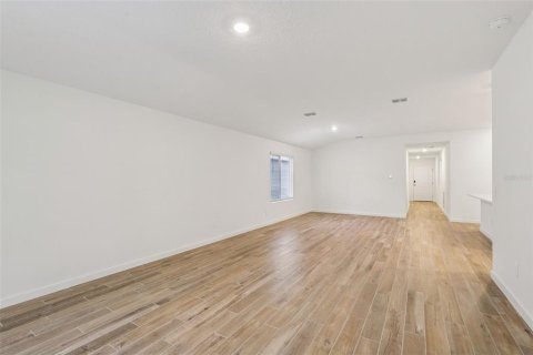 House in Palm Coast, Florida 4 bedrooms, 171.13 sq.m. № 2208437 - photo 4
