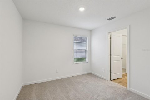 House in Palm Coast, Florida 4 bedrooms, 171.13 sq.m. № 2208437 - photo 13