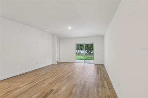 House in Palm Coast, Florida 4 bedrooms, 171.13 sq.m. № 2208437 - photo 6