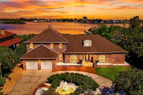 Villa ou maison à Largo, Floride 4 chambres, 393.35 m2 № 2258510