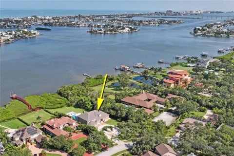 Villa ou maison à vendre à Largo, Floride: 4 chambres, 393.35 m2 № 2258510 - photo 5