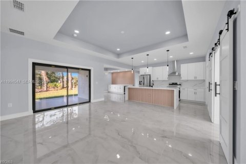 Casa en venta en Lehigh Acres, Florida, 3 dormitorios, 151.34 m2 № 2056222 - foto 17