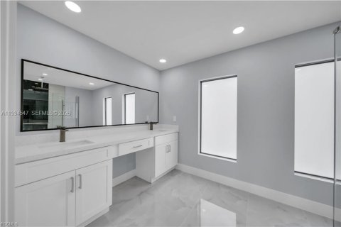 Casa en venta en Lehigh Acres, Florida, 3 dormitorios, 151.34 m2 № 2056222 - foto 26