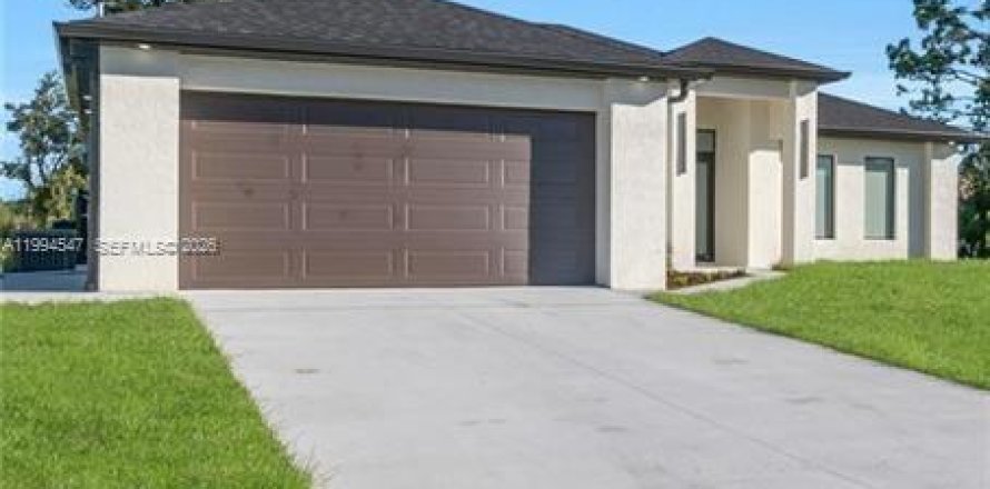 Casa en Lehigh Acres, Florida 3 dormitorios, 151.34 m2 № 2056222