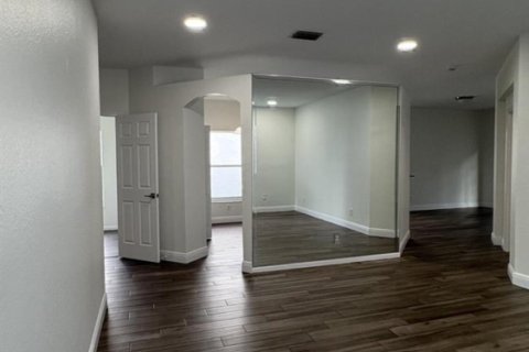 House in Coconut Creek, Florida 3 bedrooms, 140.75 sq.m. № 2083586 - photo 6