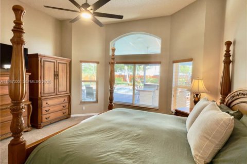 Casa en venta en Pembroke Pines, Florida, 3 dormitorios, 192.87 m2 № 2047725 - foto 16