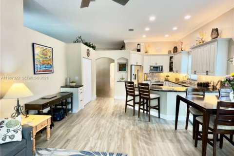 Casa en venta en Pembroke Pines, Florida, 3 dormitorios, 192.87 m2 № 2047725 - foto 12
