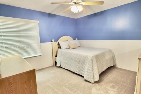 Casa en venta en Pembroke Pines, Florida, 3 dormitorios, 192.87 m2 № 2047725 - foto 30