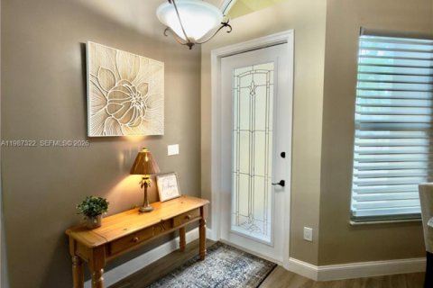 Casa en venta en Pembroke Pines, Florida, 3 dormitorios, 192.87 m2 № 2047725 - foto 2