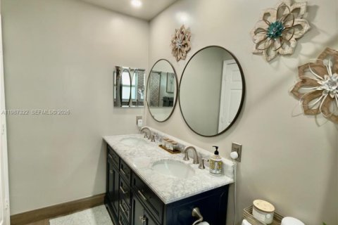 Casa en venta en Pembroke Pines, Florida, 3 dormitorios, 192.87 m2 № 2047725 - foto 25