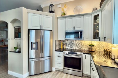 Casa en venta en Pembroke Pines, Florida, 3 dormitorios, 192.87 m2 № 2047725 - foto 10