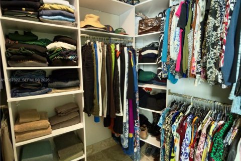 Casa en venta en Pembroke Pines, Florida, 3 dormitorios, 192.87 m2 № 2047725 - foto 21