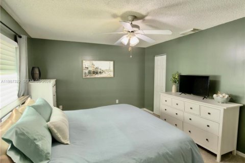 Casa en venta en Pembroke Pines, Florida, 3 dormitorios, 192.87 m2 № 2047725 - foto 28