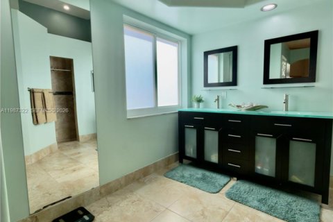 Casa en venta en Pembroke Pines, Florida, 3 dormitorios, 192.87 m2 № 2047725 - foto 19