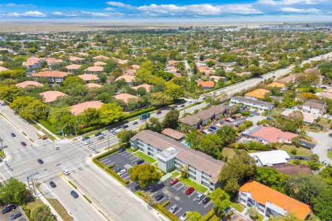 Condo in Coral Springs, Florida, 2 bedrooms  № 1861012 - photo 25