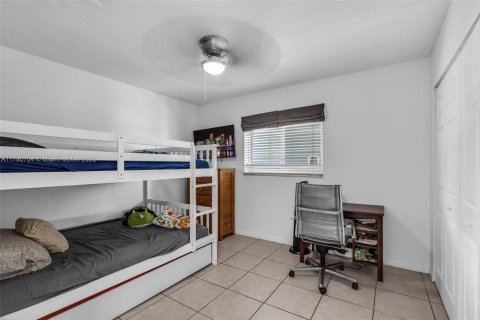 Condo in Coral Springs, Florida, 2 bedrooms  № 1861012 - photo 12