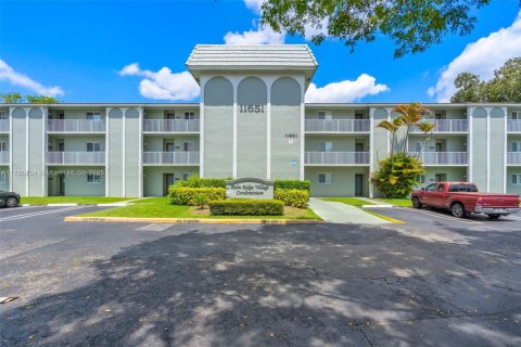 Condo in Coral Springs, Florida, 2 bedrooms  № 1861012 - photo 2