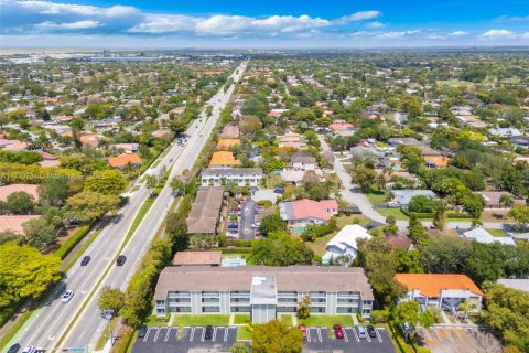 Condo in Coral Springs, Florida, 2 bedrooms  № 1861012 - photo 23